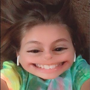 Meet your Posher, Elizabeth